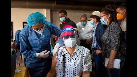 Guatemala inicia la aplicación de la tercera dosis de la vacuna contra la covid-19