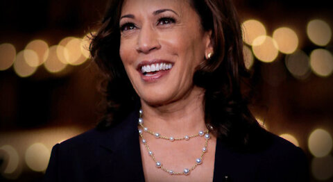 HIGHLIGHTS - Kamala Harris’ Pearl Necklace