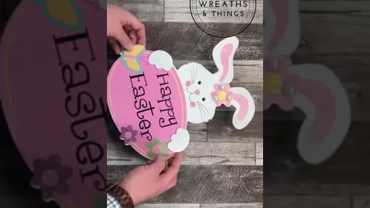 Easter Deco Mesh Wreath - Shorts - Easy DIY - Wreath DIY