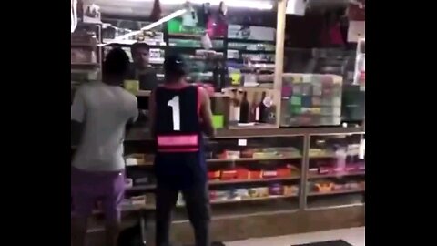 FAFO: This store owner doesn't play.