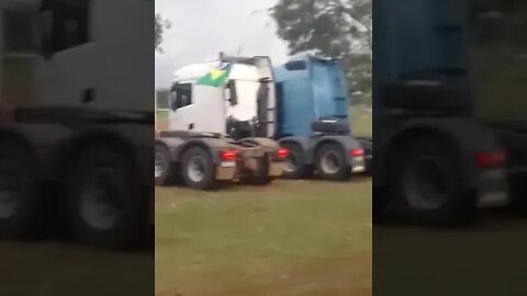 Caminhões para manifestações