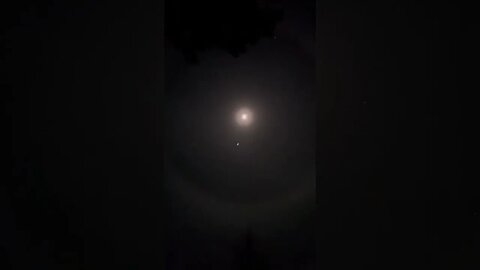 Ring of Light Around the Moon 🌕 #moon