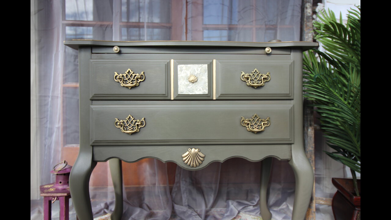 Vanity Refinish in Melange Paints 'Restoration Bronze'