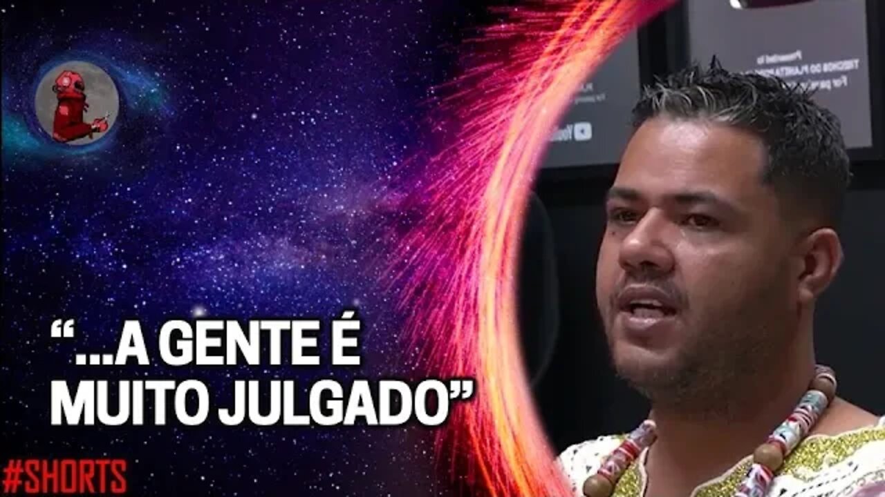“A GENTE NÃO PODE ISSO, A GENTE NÃO PODE AQUILO…” - Pai Lucas (Candomblé) | Planeta Podcast #shorts
