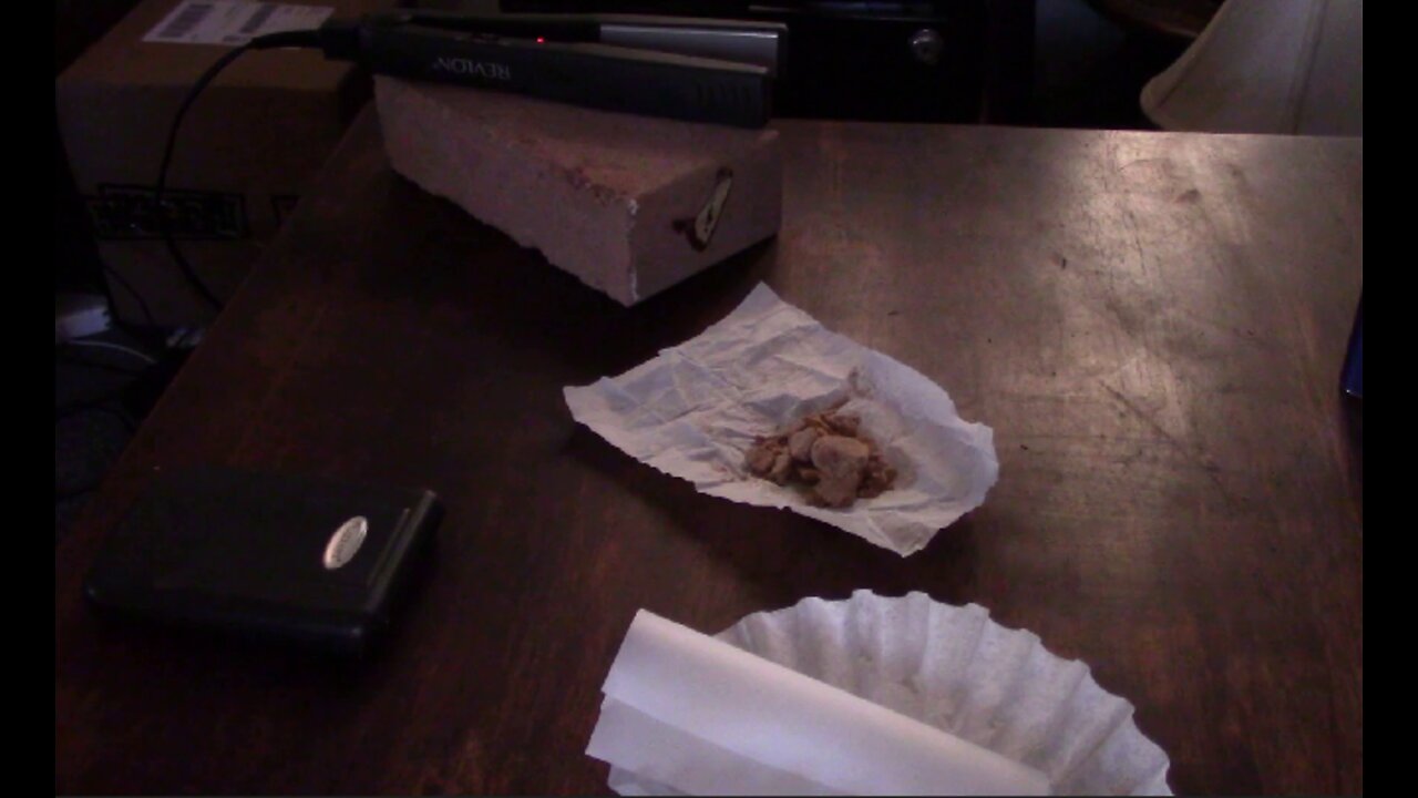 Pressing Rosin with a Hair Straightener