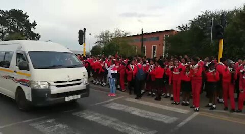 South Africa - Cape Town - Bloekombos Secondary school day 2 Protest (Video) (5JC)