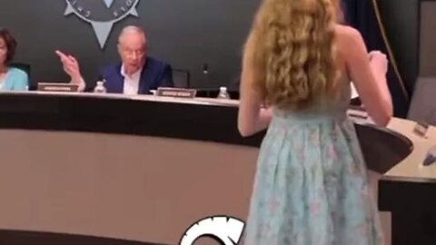 🤣🎯🙌💥 A 14-YEAR-OLD GIRL HUMILIATES HER WOKE TREASONOUS SCHOOL BOARD.