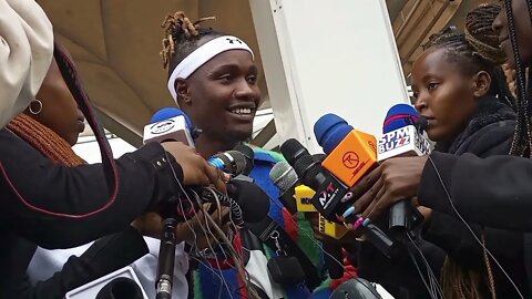 Moya David: I celebrate my mom as my hero