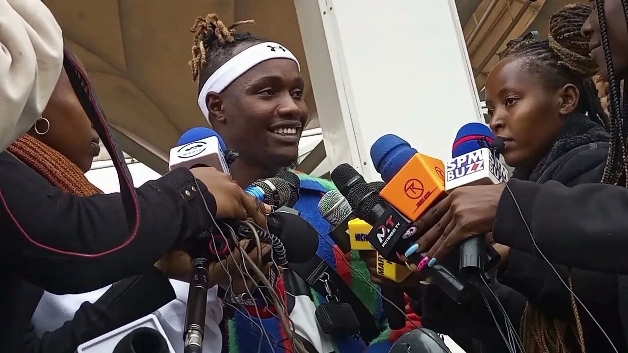 Moya David: I celebrate my mom as my hero