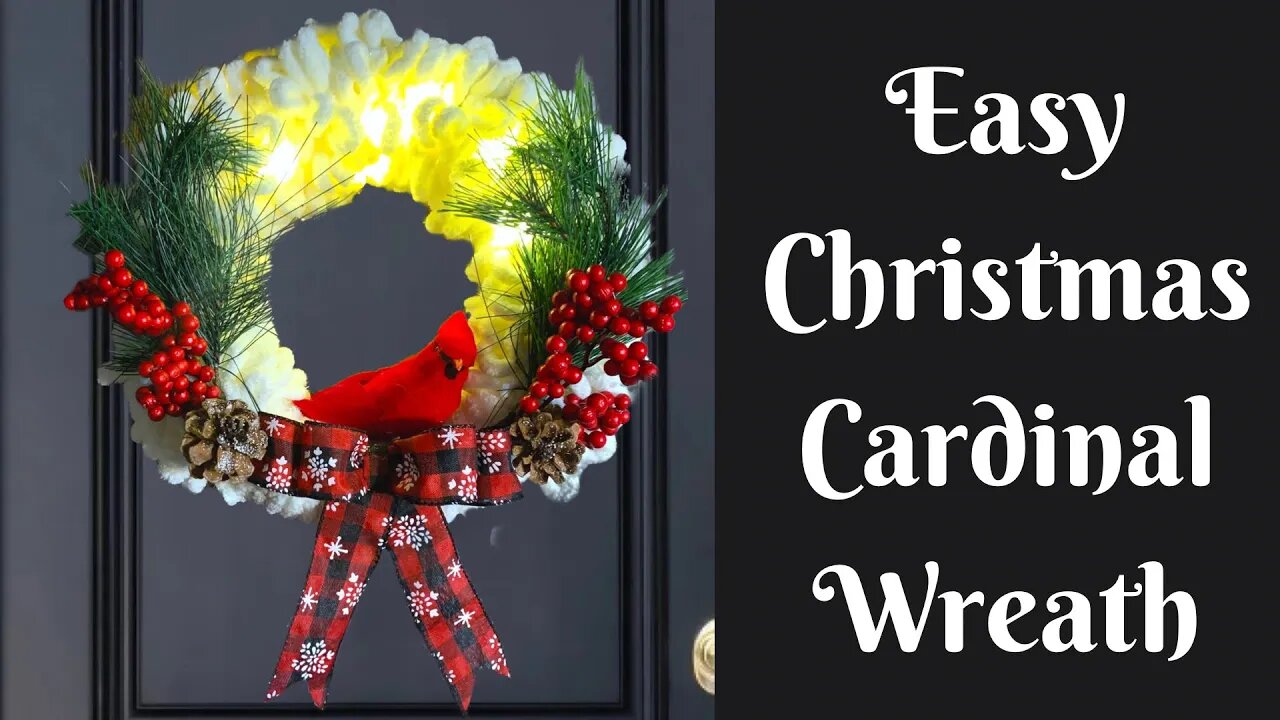 Christmas Crafts: Easy Christmas Cardinal Wreath | Easy Yarn Wreath