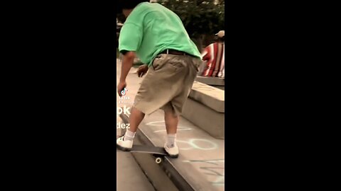 Cool skateboarding clip 👌🏽😎