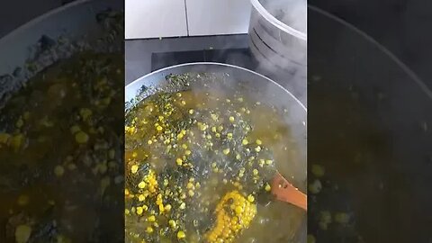 Cuisine Africaine 100 GA Flore De Lille Veuve Joyeuse (soupçons son fils l'intention se débarrasser)