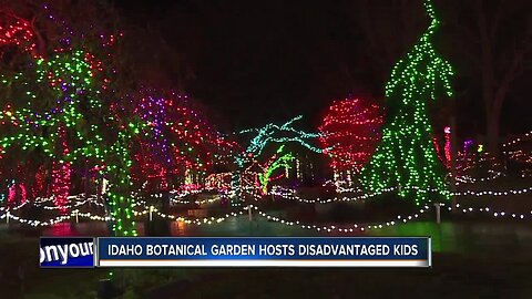 Princesses and heroes make appearance at Winter Garden aGlow