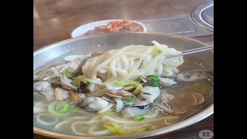 Manila clame oyster noodle in Korean restaurant for winter season