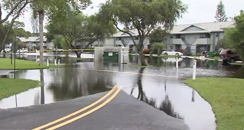 Hobe Sound residents assess damage from flooding