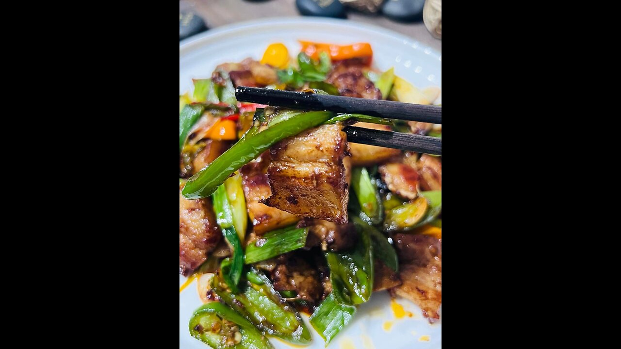 Pork Belly with Chili Stir Fry 辣椒炒肉