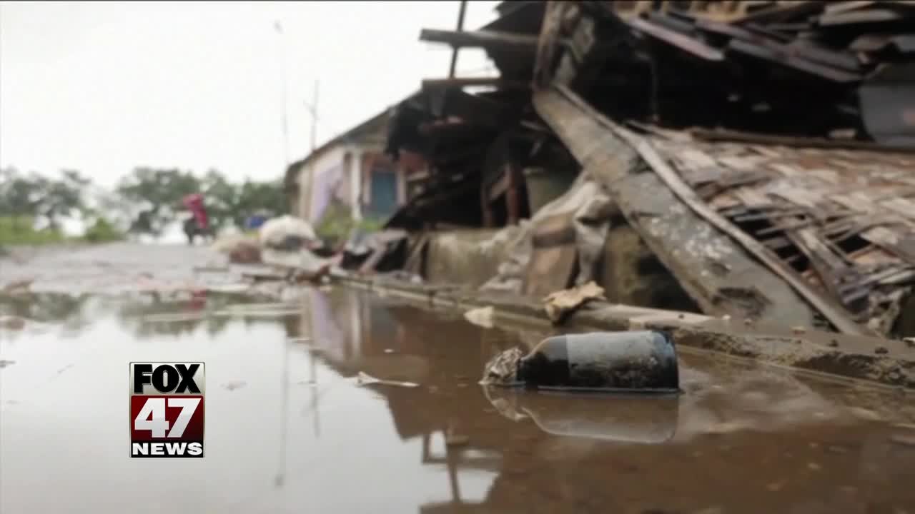 Indonesia tsunami: More than 400 people confirmed dead and 1,400 injured