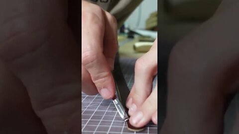 Making a Leather Bag With a Zipper