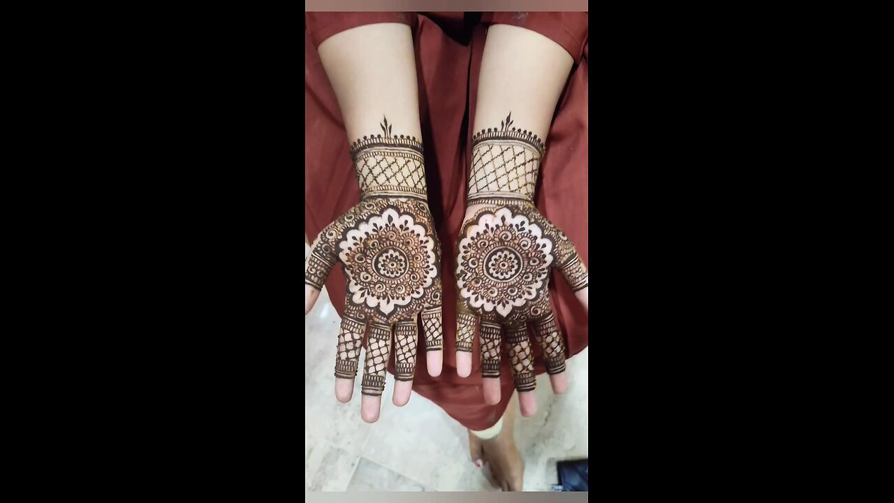 nice mehndi design for girls