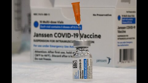 Man Takes Vaccine For Testing