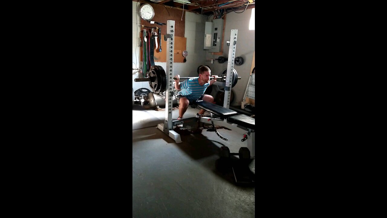 Paused squat 275 x 4