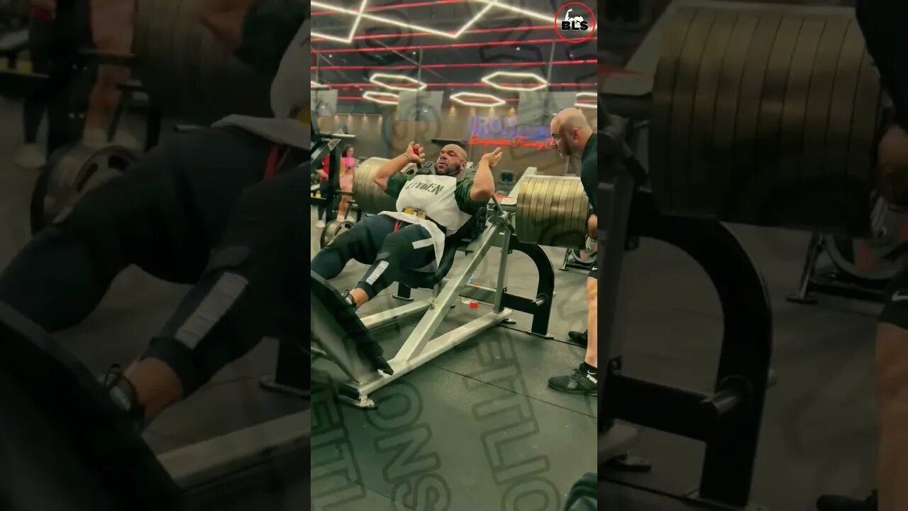 JORLAN VIEIRA ZEROU O HACK FAZENDO AGACHAMENTO NO CT IRONBERG !! BODYFITLIONS