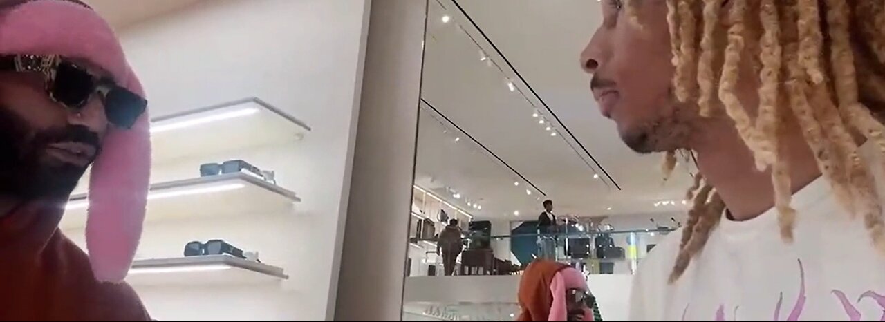 IP2 Stories - BigLoaaf & Fousey Press Each Other