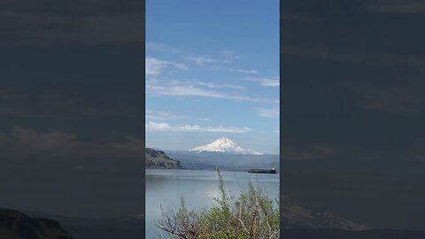 Avery Park - View of Mt Hood - random stop #foxredlab #retiredlifestyle #donewith9-5