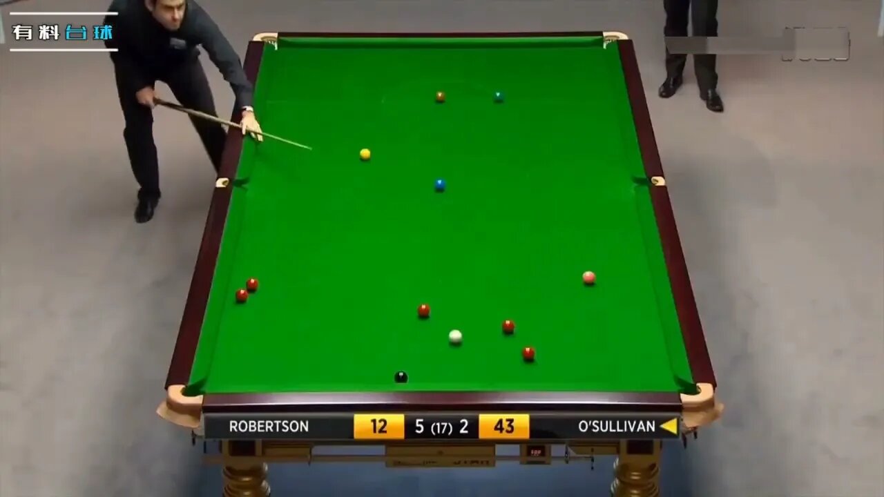 10 & The real snooker gentleman, the referee gives a thumbs up