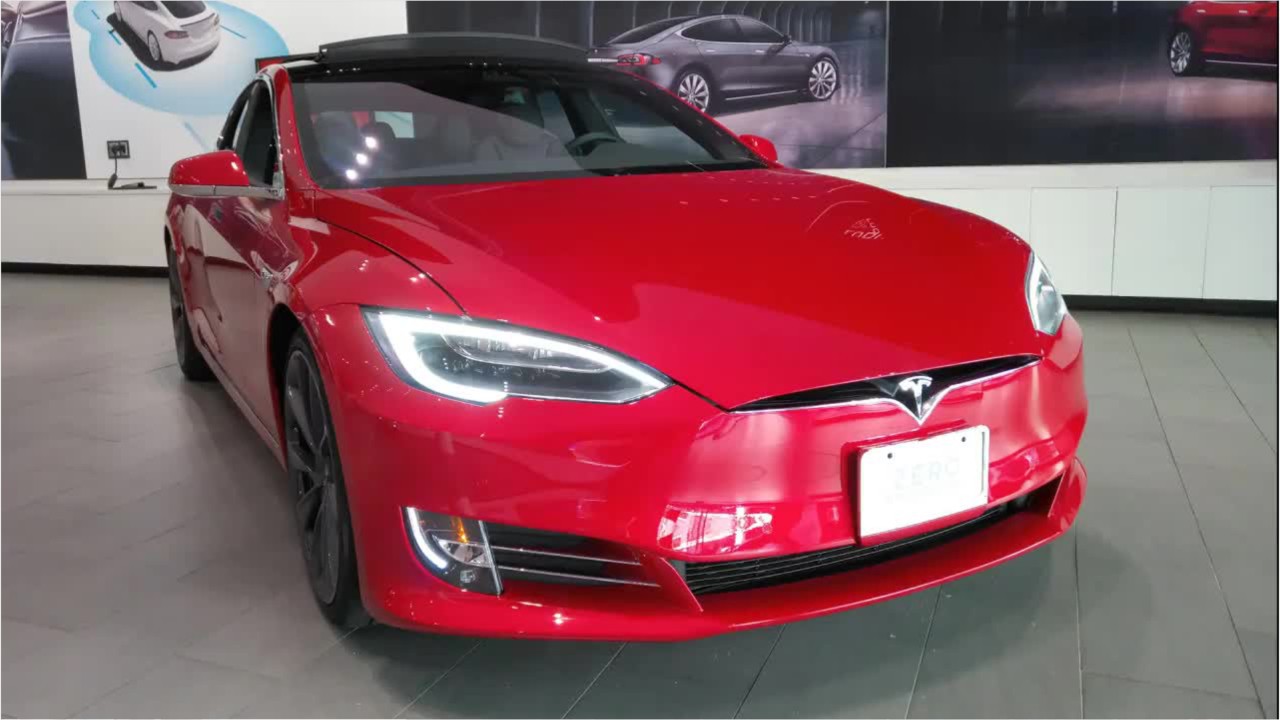 Risky Couple Shoots Risque Film In A Tesla On Auto-Pilot