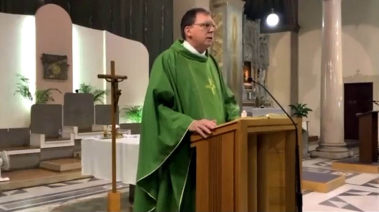 Pelosi Spokesman and Priest Deny Speaker Heckled at Rome Mass