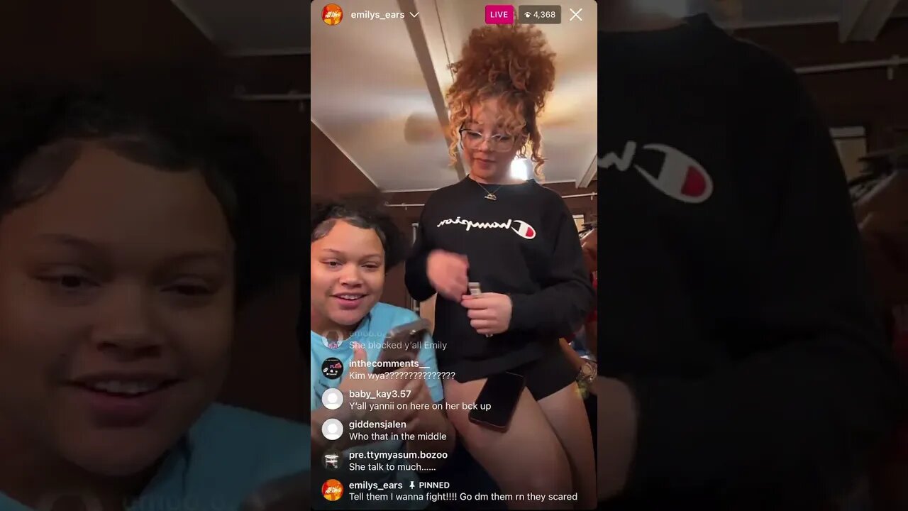 EMILY EARS IG LIVE: Emily Got Her Mom Involve… WHOLE FAMILY READY TO CRASH OUT!!💨 (07/03/23)