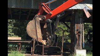 Welding On Kubota Backhoe Thumb