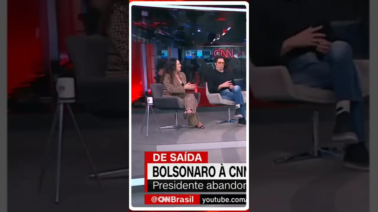 Janaína Pasqual fala que bsonaro entregou de vez o jogo ao fugir para Estados Unidos @shortscnn