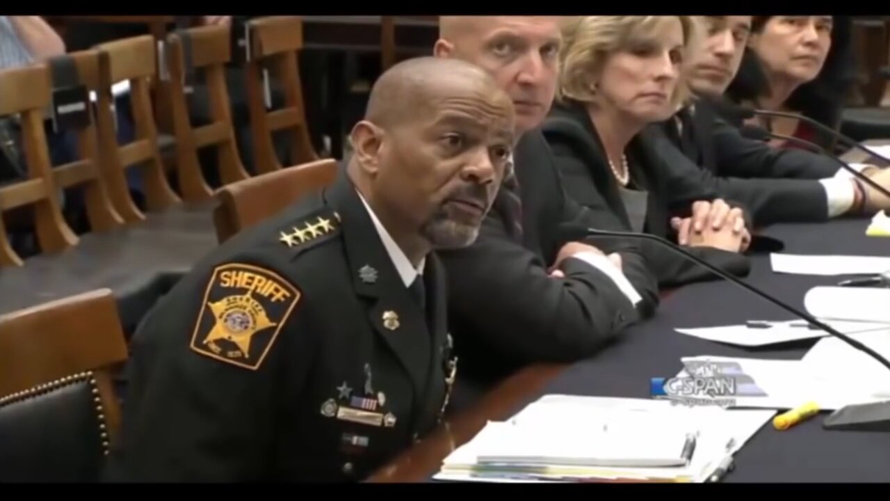 Sheriff David Clarke educates congressman on Black Lives Matter - 1791L - 2016