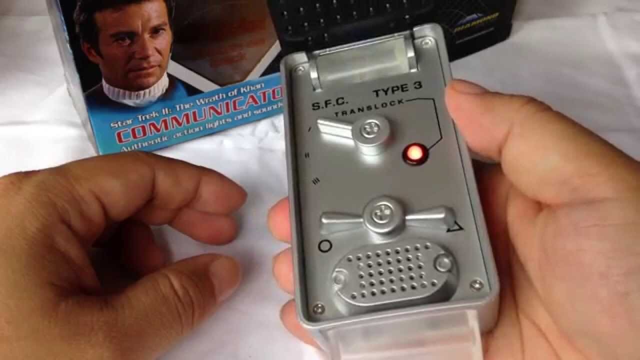 Star Trek II: The Wrath of Khan Communicator replica toy by Diamond Select review