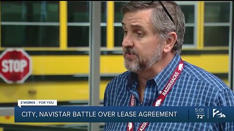 City and navistar discuss lease agreement