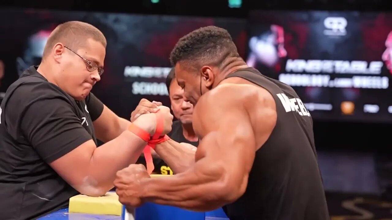 SCHOOLBOY VS LARRY WHEELS ARM WRESTLING SUPER MATCH 2021 2