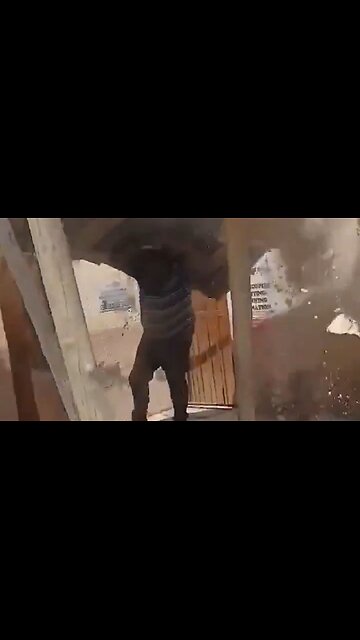 Looks Like This Genius Skipped His Physics And Engineering Classes