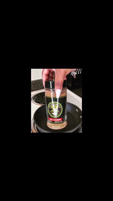 Honey jerk lemon pepper wings | @platedbydee on IG 🍯🍋🌶 #shorts #jerkchicken #honey