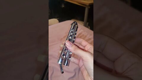 HOW TO DO BUTTERFLY KNIFE FOR BEGINNERS #SHORTS