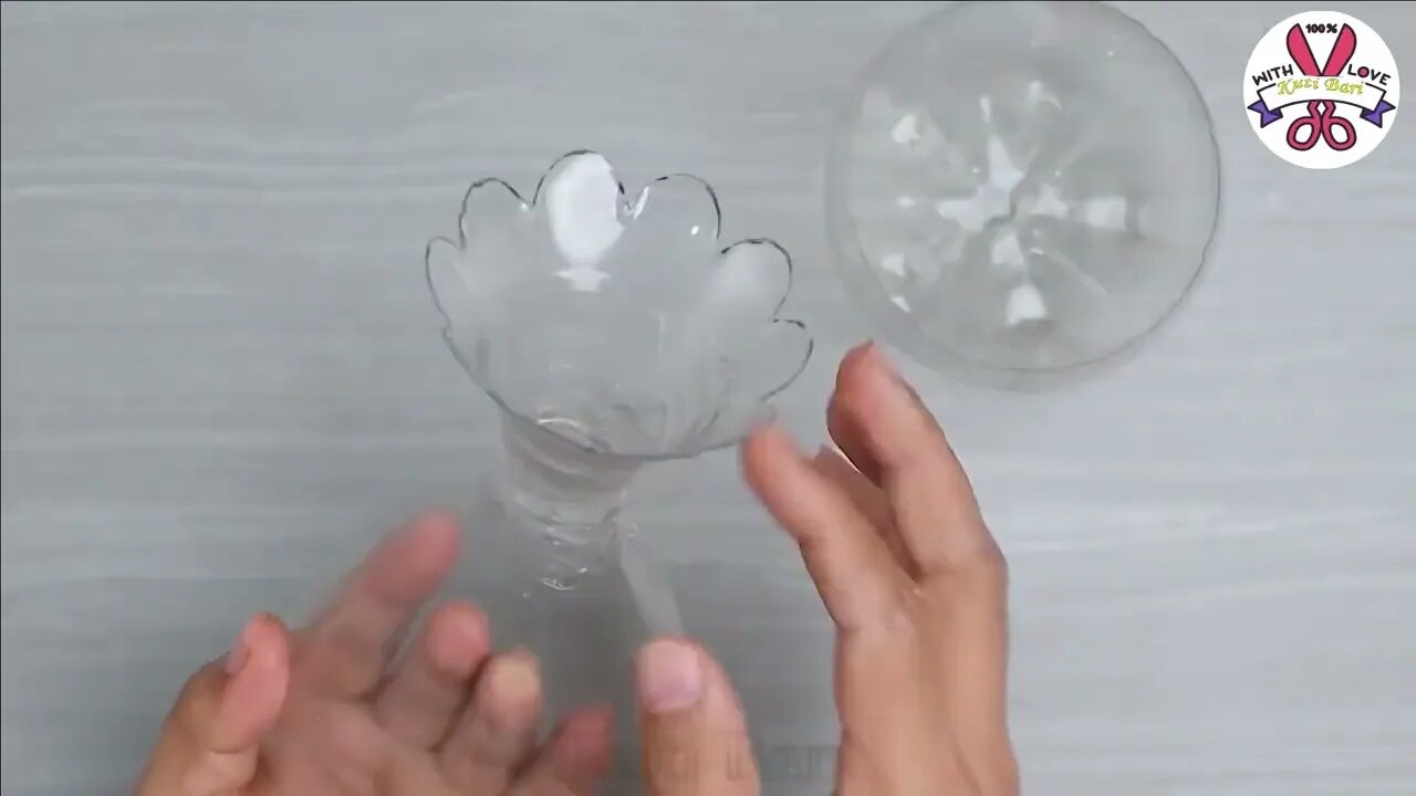 Plastic bottle flower vase making