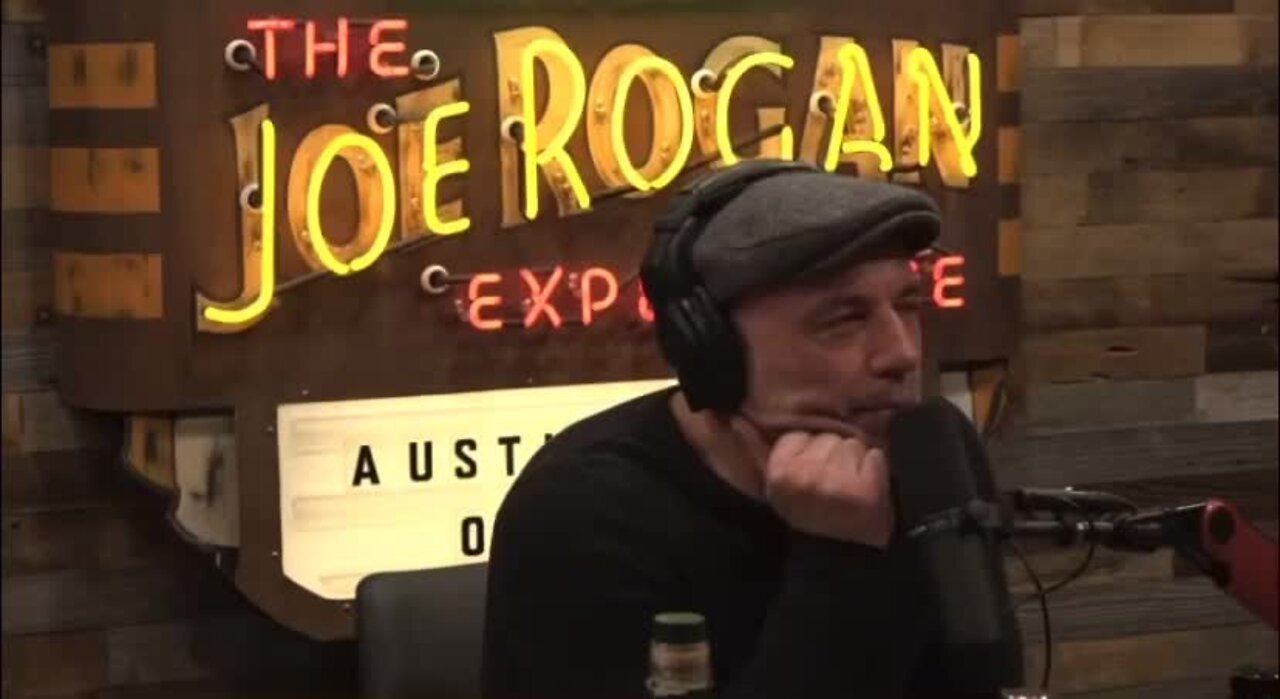 Joe Rogan Criticizes Trudeau Over Seizing Bank Accounts