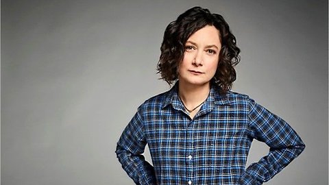 Sara Gilbert Announces Departure From 'The Talk'