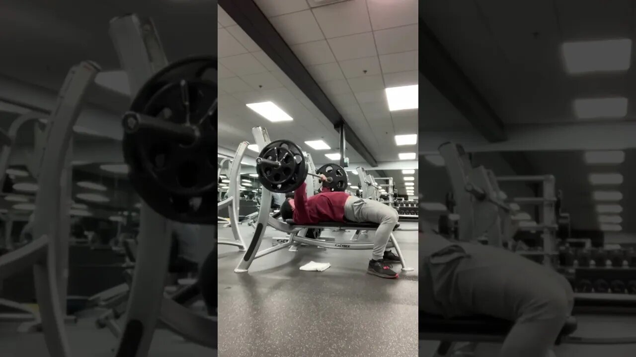 275lbs/125kg x3 Bench press pause reps