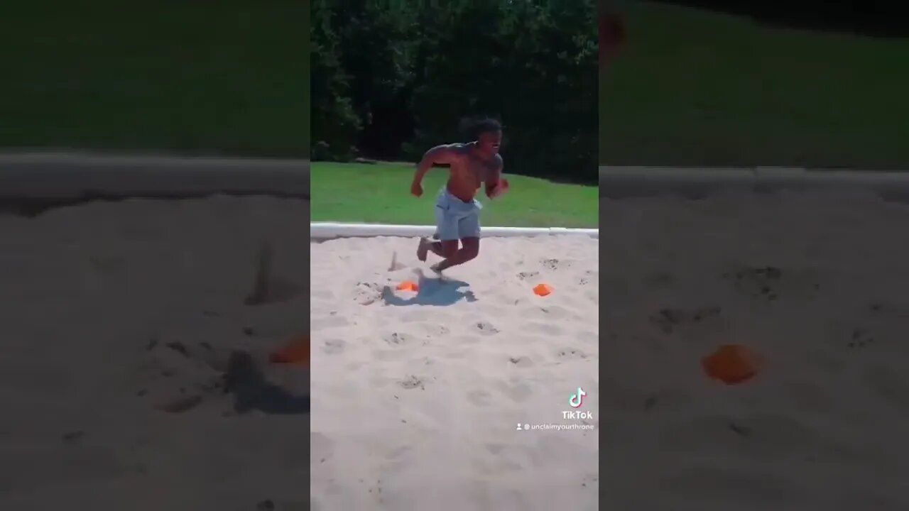 Make out with her in the club 👑