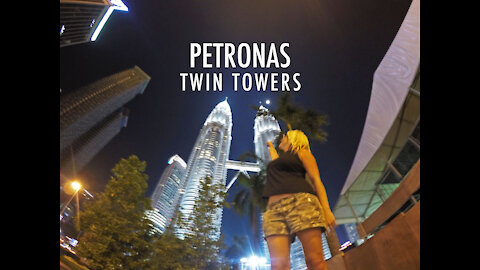 Petronas Twin Towers In Kaula Lumper, Malaysia