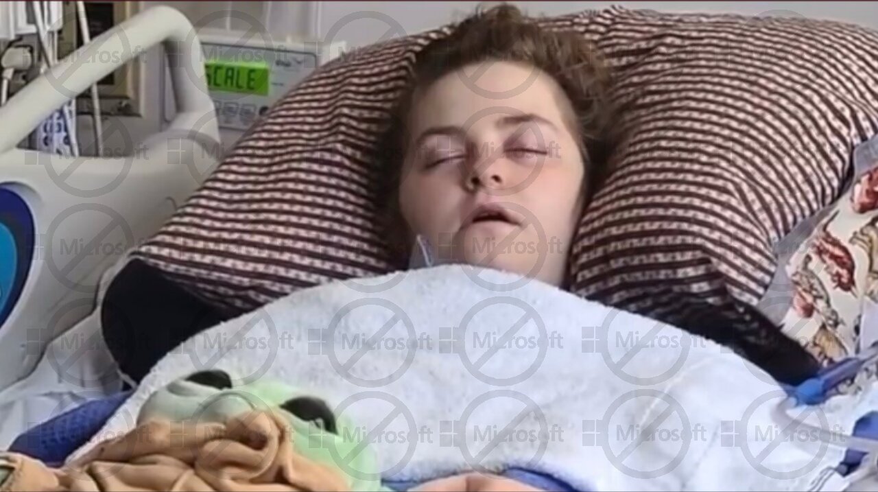 19-Yr-Old Teen Speaks Up After Bad Reaction To Covid Jab