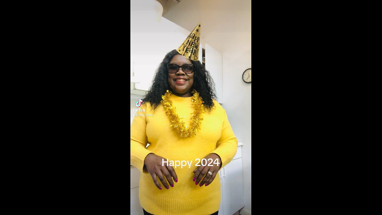 Welcome 2024 happy new year 🎆 🎈 😆