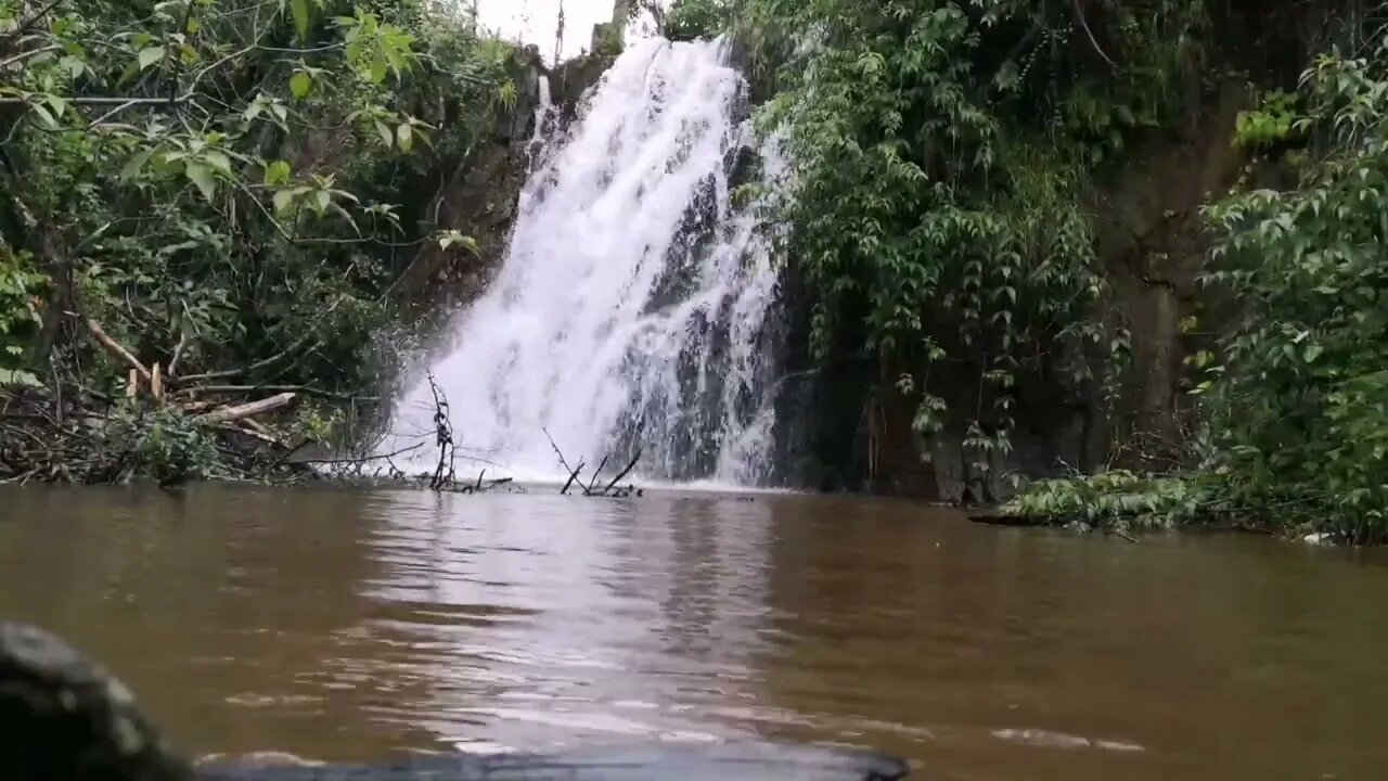 4K Brown noise, Waterfall sound to relax and destress by. No ads